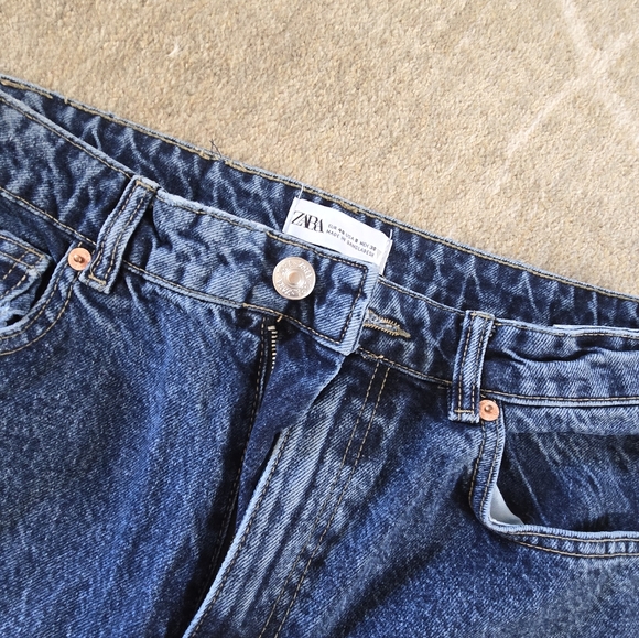 Zara - Picture 2 of 4